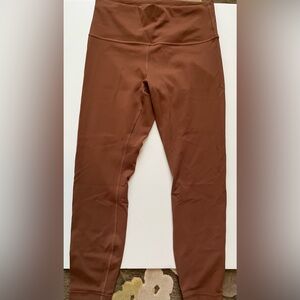 Lululemon Wunder Train High-Rise Tight 25" in size 10